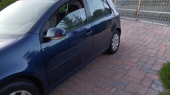Vw golf 5 1.4 16v, 55kw, r. 2004,orig. Km, po stk v ČR - 4