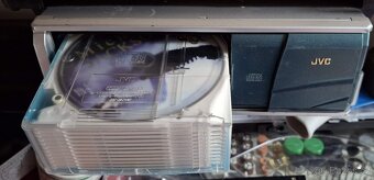 JVC CD/MP3 changer na 12CD - 4