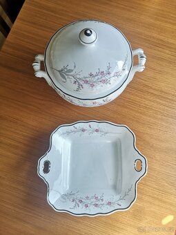 Porcelánové starodávné nádobí - souprava - 4