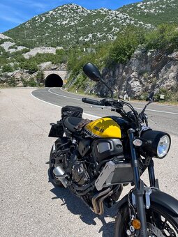 Yamaha XSR 700 - 4