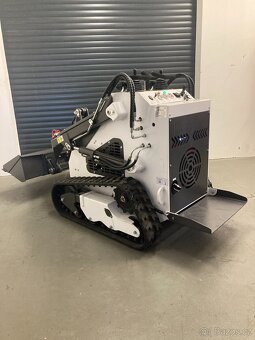 Pásový nakládač smykový motor HONDA 23PS - 4