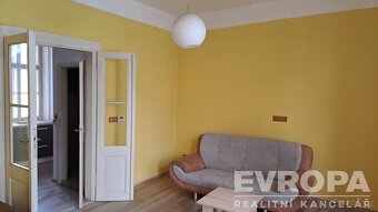 Pronájem bytu v centru Mšena, 1+1 - 4