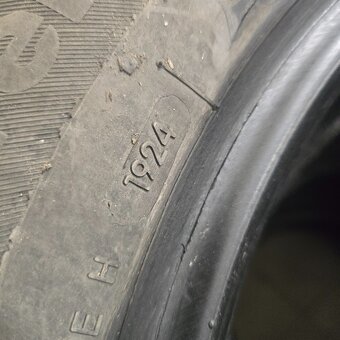 pneu 215/65/16 98T - 4