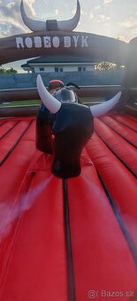 Rodeo býk - atrakce - 4