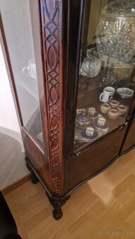 Starožitná vitrína Chippendale - 4