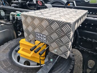 NOVÉ IVECO 180E28 NOSIČ KONTEJNERU 10T IHNED - 4