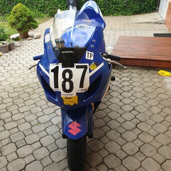 Suzuki GSXR 750 - 4