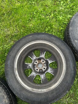 195/60R15 - 4