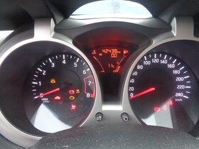 Nissan Juke 1,6 16V 86KW, 2WD Rozprodám na náhradní díly - 4