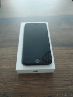 iPhone SE 3 gen. 64 GB 10/2022, 82% baterie-PEKNY,neposkozen - 4