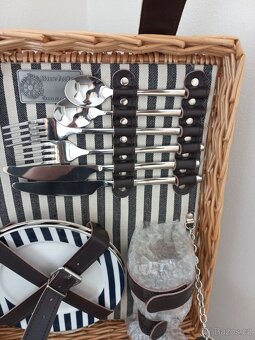 Krásný nový piknikový koš - 4