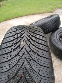 Prodám zimní kola na Ford Fusion 195/60 15 - 4