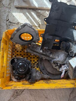 Mercedes benz motor OM642 350 CDI v6 + díly - 4