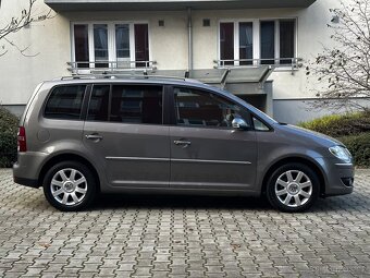 Volkswagen Touran 1.4 TSI 103 kW Highline Navi ParkAssist - 4