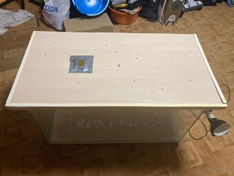 Prodam uzivku cervenou i s terariem - 4