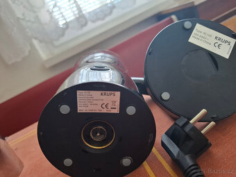 Prodám malou rychlovarnou konvici,termohrnky - 4