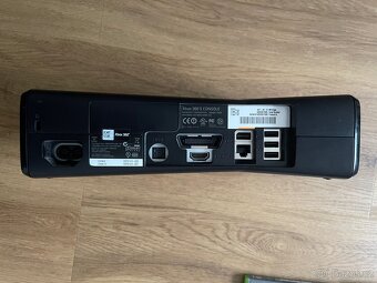 Xbox 360 slim - 4