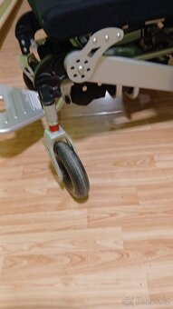 Elektrický invalidní vozík - 4