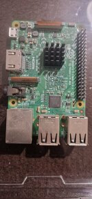 Prodám raspberry pi 2, 3 včetně 8gb paměťovky - 4