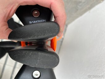 Střešní nosiče NORDRIVE Evos M stříbrné - na podélníky - 4
