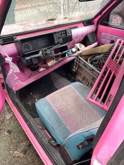 Fiat Panda 750, Pink Edice - 4