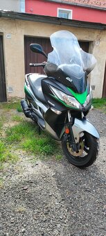 Prodám Kawasaki J300 - 4