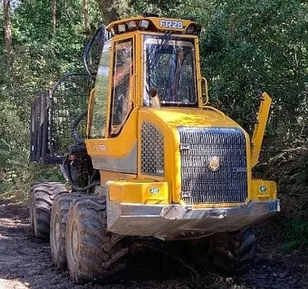13t na 10t vyvážečka 8x8 SAMPO FR28 Rosenlew - 4