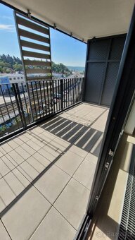 Pronájem bytu 1+kk 39 m (4. patro, výtah, balkon, garážové s - 4