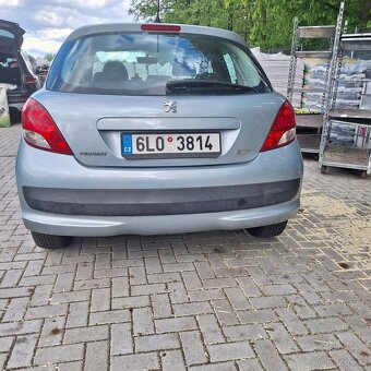 Peugeot 207 1.4i 70kw r.v 2010 - 4
