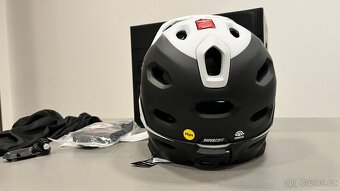 NOVÁ helma BELL Super DH Spherical původní cena 8699kč - 4