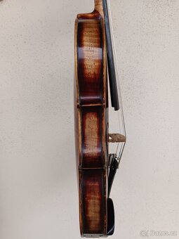2. Housle - 4