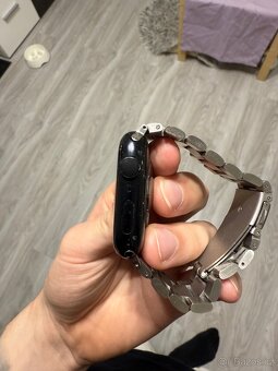 Apple Watch 8 45mm - 4