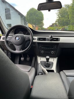 BMW E90 320i LPG - 4