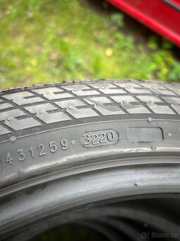 4x zimní pneu Nokian 245/45R19 102V XL - 4