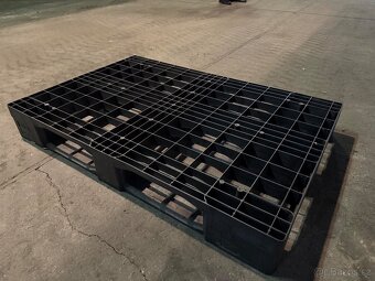 Plastová paleta 120x80 + plastové víko - 4