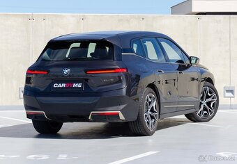 BMW iX xDrive40, Masáž, H&K, Tažné, DPH - 4