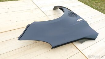 HYUNDAI i20 Blatník PP černý - 4