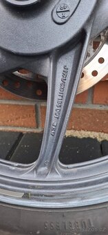 Přední kolo - Honda CBR 125 - 4