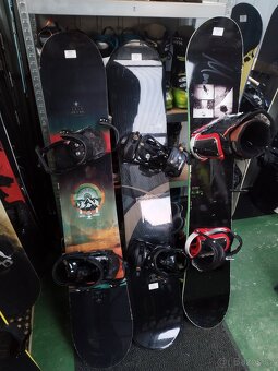 Snowboard Nitro 148cm s vázáním Raiden, ve výborném stavu - 4