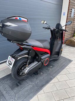 Elekroskútr Seat MÓ 125 rok 2021 řidičák B jako na auto - 4