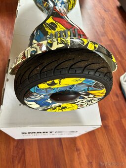 Hoverboard grafitty s bluetooth reproduktorem - 4