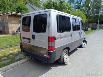 Dodávka Peugeot Boxer 2.5 TD 79kw 9 míst - 4