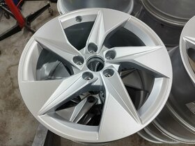 NOVÉ Alu kola Orig Audi A3 Typ 8Y r17 - 4