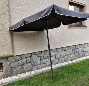 Nový slunečník s držákem na balkón - 4