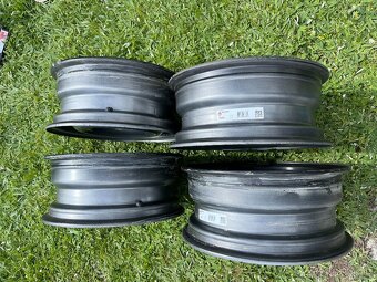 4x plechové kola Renault / Dacia 4x100 R15 - zánovní - 4