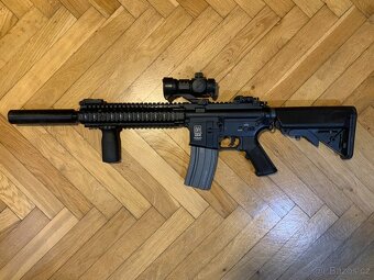 Specna Arms SA-A03 ONE™ (MK18) + kompletní výbava — výborný - 4