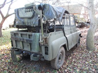 UAZ 469 - 4