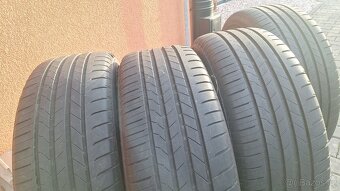 Bridgestone 235/50R20 Runflat - 4