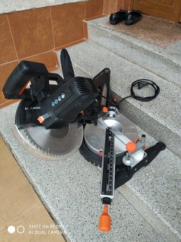 Prodám VELKOU pokosovou pilu s posuvem WOODSTAR -PRŮŘEZ cca - 4