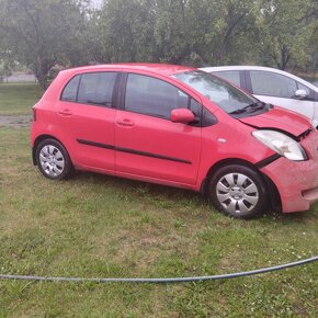 Toyota Yaris - 4